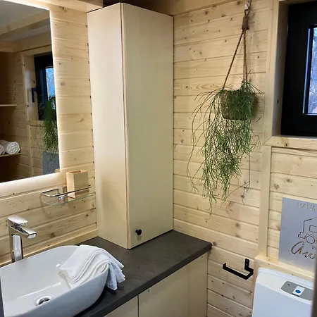 Ezy House 1 By Tiny Away Casa de Férias Ezy-sur-Eure